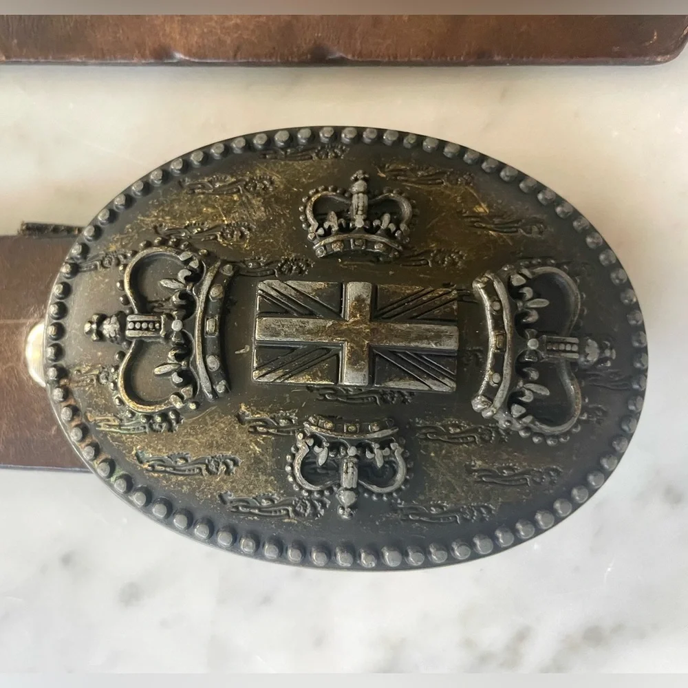 Dei Giovani Italian leather belt, drk brown, brass buckle Union Jack crowns, 36”